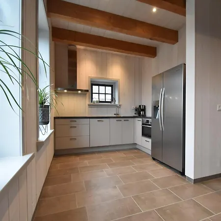 בית נופש Near Beach, Cleaning Included